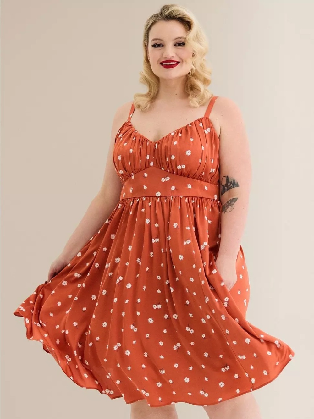 🌺Torrid Retro Chic Rust Floral Satin Swing Dress ✨